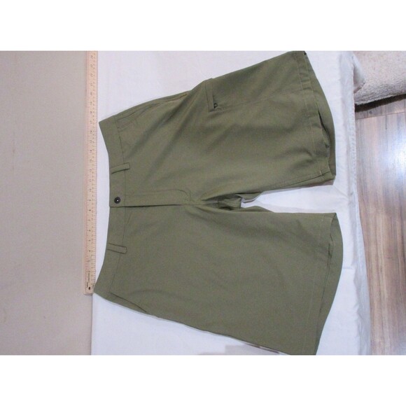 The North Face Green Lightweight Outdoor Casual Shorts Mens 34 Flash Dry - Picture 1 of 6